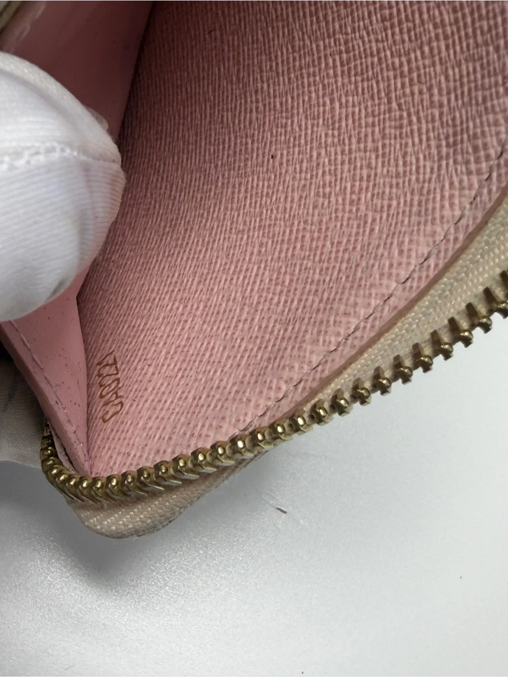 Louis Vuitton elegant zip